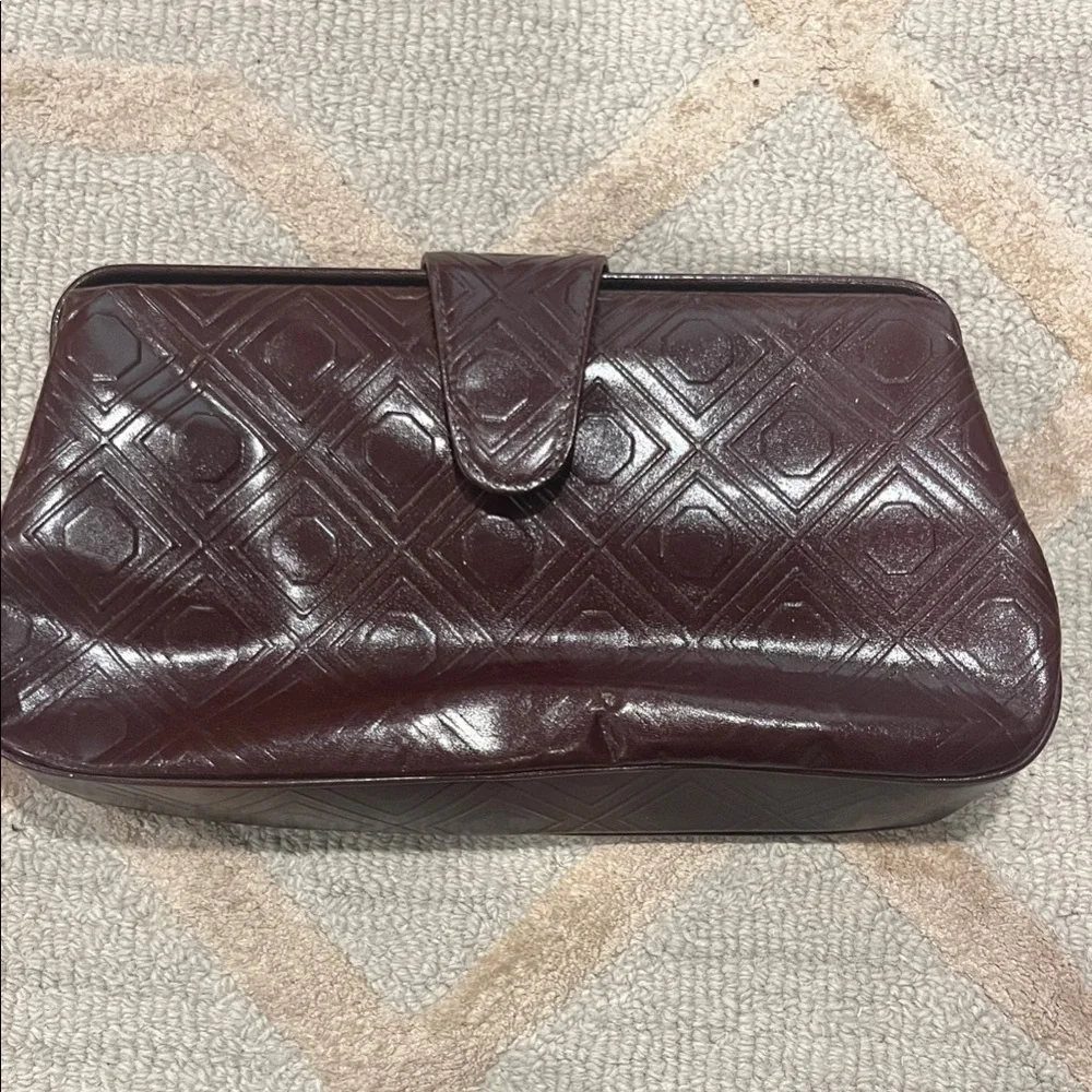 Elegant Maroon Clutch with Geometric Pattern